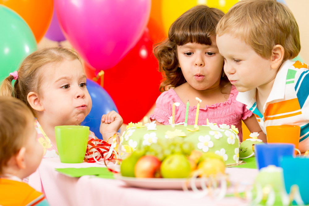 Детские праздники в Москве 🎉 - заказать организацию детского дня рождения от агентства АрчиШоу