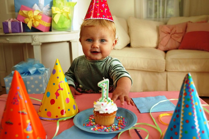 Первый день рождения ребенка - что нужно знать